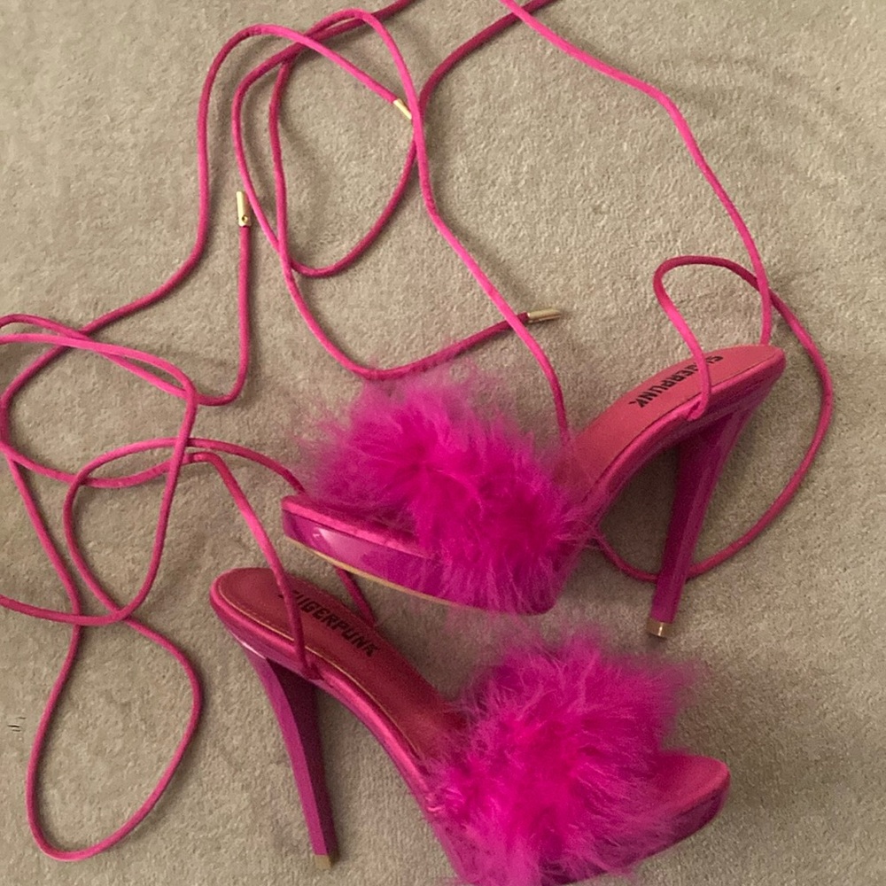Hot pink size 6
